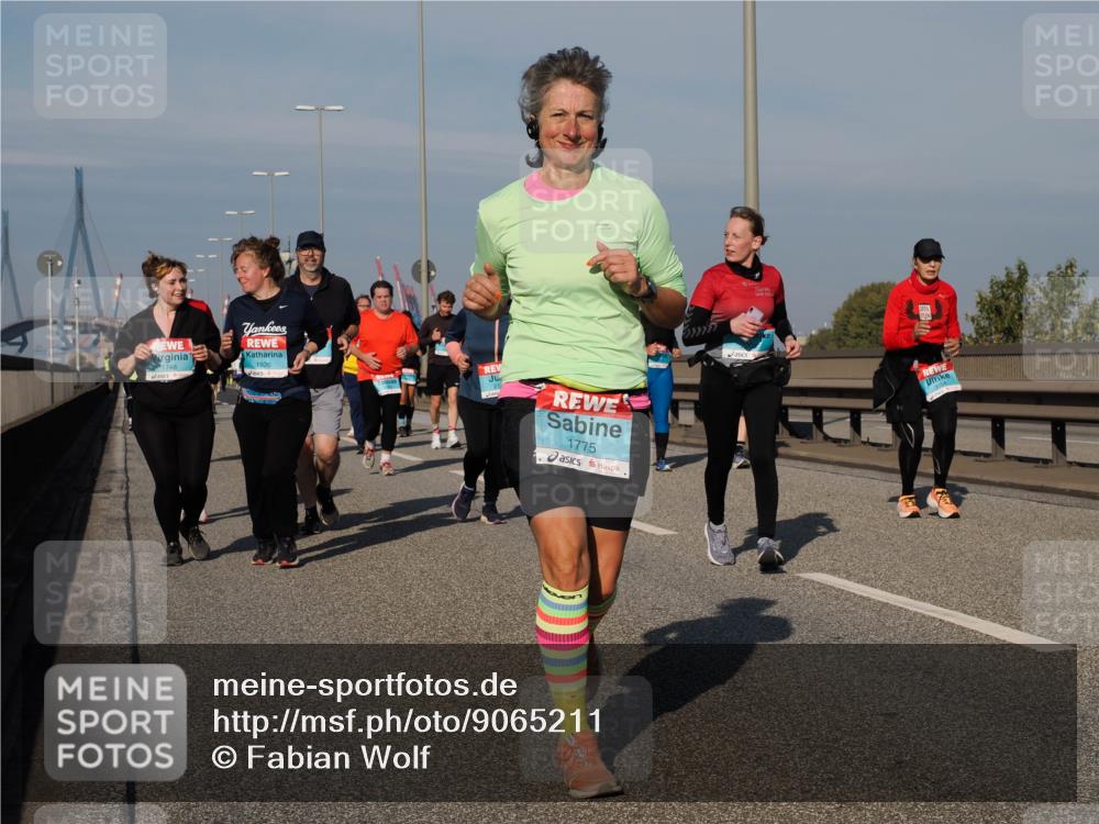 03.10.2025 - Köhlbrandbrückenlauf Fabian Wolf http://msf.ph/oto/9065211 03.10.2025 10:08:18 Position 3 1748, 1926, 1775 meine-sportfotos.de