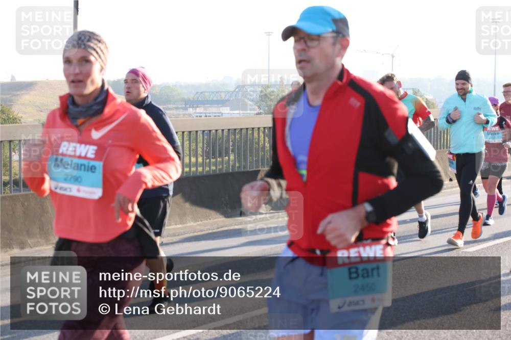 03.10.2025 - Köhlbrandbrückenlauf Lena Gebhardt http://msf.ph/oto/9065224 03.10.2025 09:22:20 Position 1 2790, 2450, 2017 meine-sportfotos.de