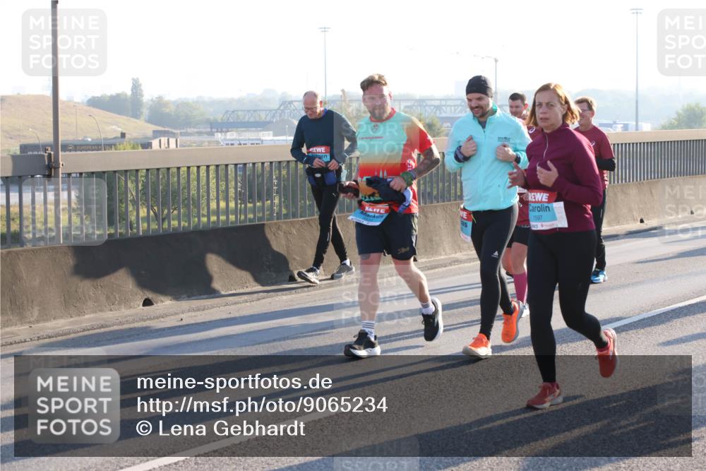 03.10.2025 - Köhlbrandbrückenlauf Lena Gebhardt http://msf.ph/oto/9065234 03.10.2025 09:22:21 Position 1 1597 meine-sportfotos.de