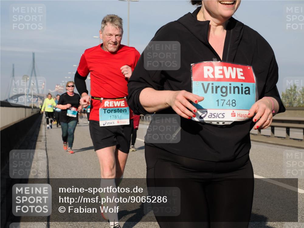 03.10.2025 - Köhlbrandbrückenlauf Fabian Wolf http://msf.ph/oto/9065286 03.10.2025 10:08:23 Position 3 1781, 1748 meine-sportfotos.de