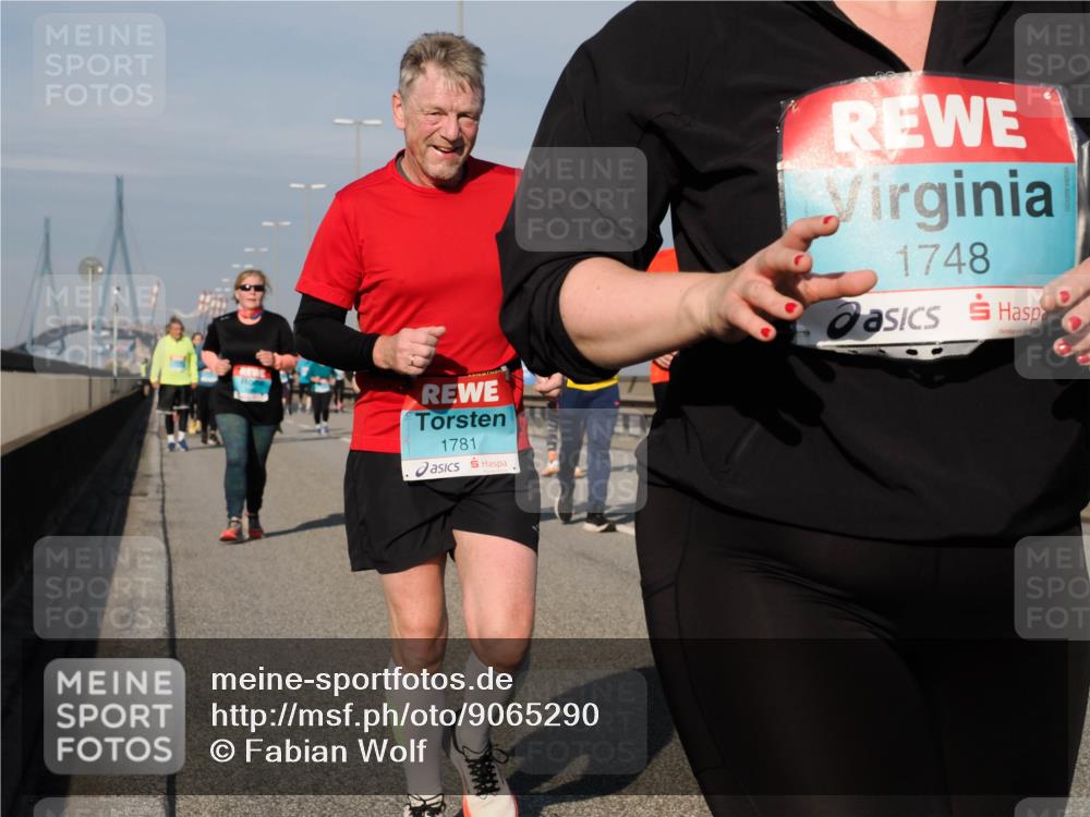 03.10.2025 - Köhlbrandbrückenlauf Fabian Wolf http://msf.ph/oto/9065290 03.10.2025 10:08:23 Position 3 1781, 1748 meine-sportfotos.de