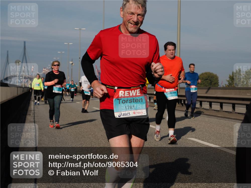 03.10.2025 - Köhlbrandbrückenlauf Fabian Wolf http://msf.ph/oto/9065304 03.10.2025 10:08:24 Position 3 1781, 2163 meine-sportfotos.de