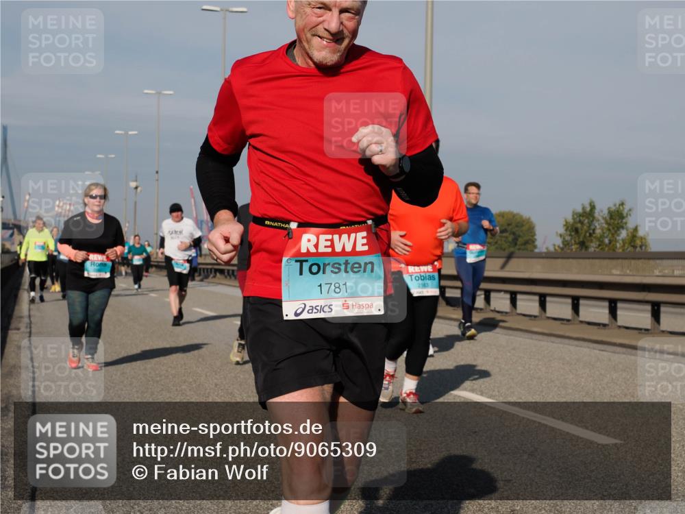 03.10.2025 - Köhlbrandbrückenlauf Fabian Wolf http://msf.ph/oto/9065309 03.10.2025 10:08:24 Position 3 1781, 2163 meine-sportfotos.de