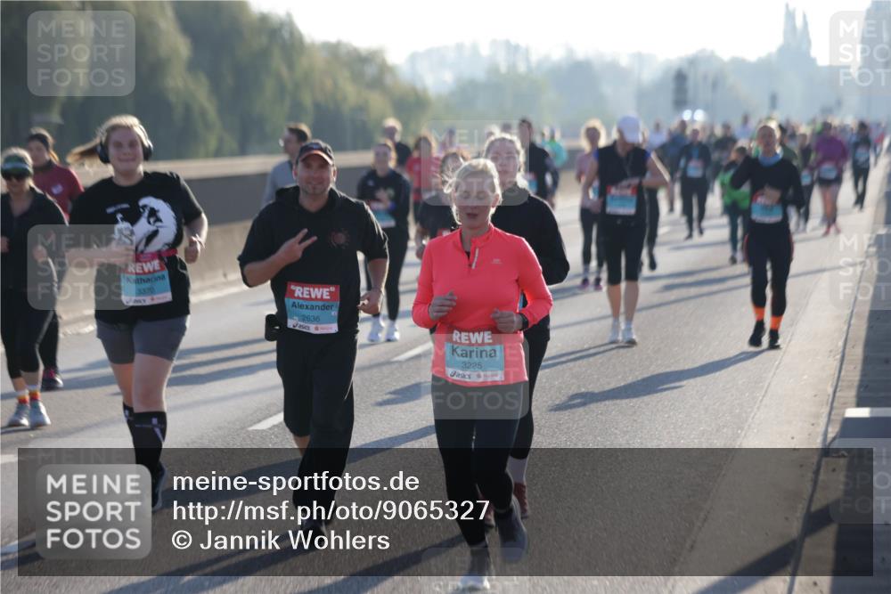 03.10.2025 - Köhlbrandbrückenlauf Jannik Wohlers http://msf.ph/oto/9065327 03.10.2025 09:26:15 Position 3 3370, 2636, 3225 meine-sportfotos.de