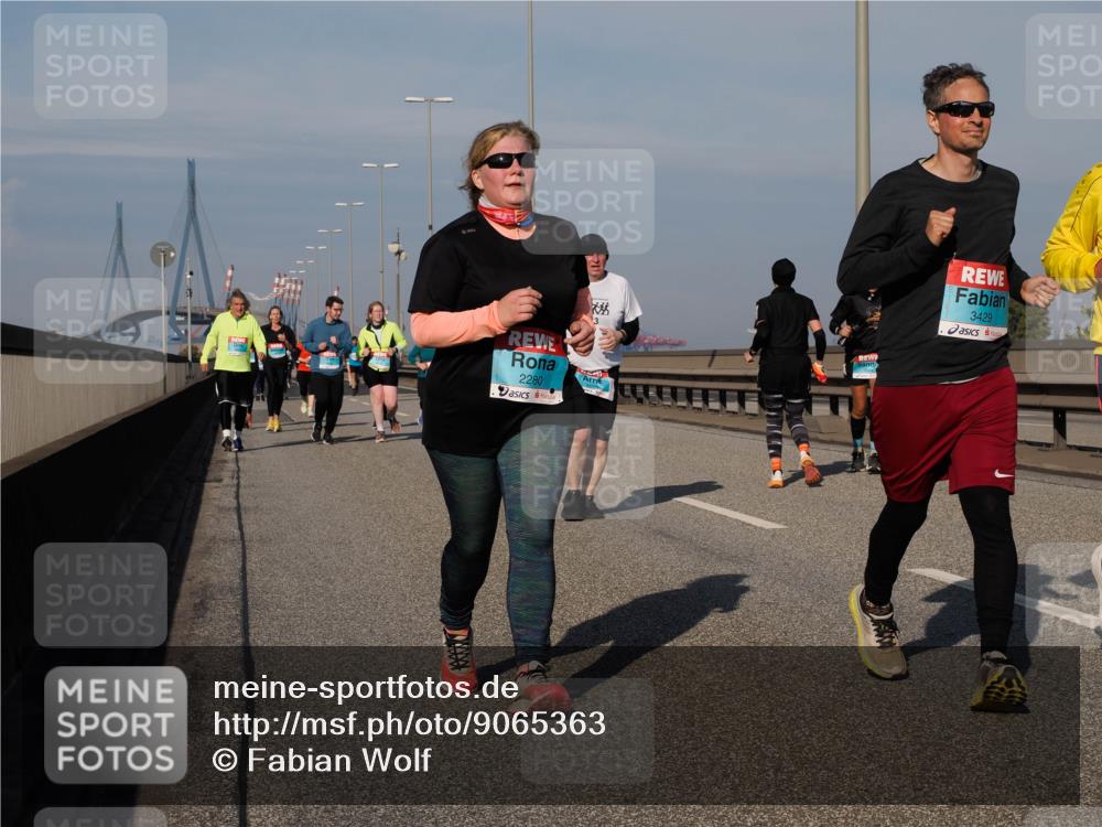 03.10.2025 - Köhlbrandbrückenlauf Fabian Wolf http://msf.ph/oto/9065363 03.10.2025 10:08:27 Position 3 2280, 3429 meine-sportfotos.de