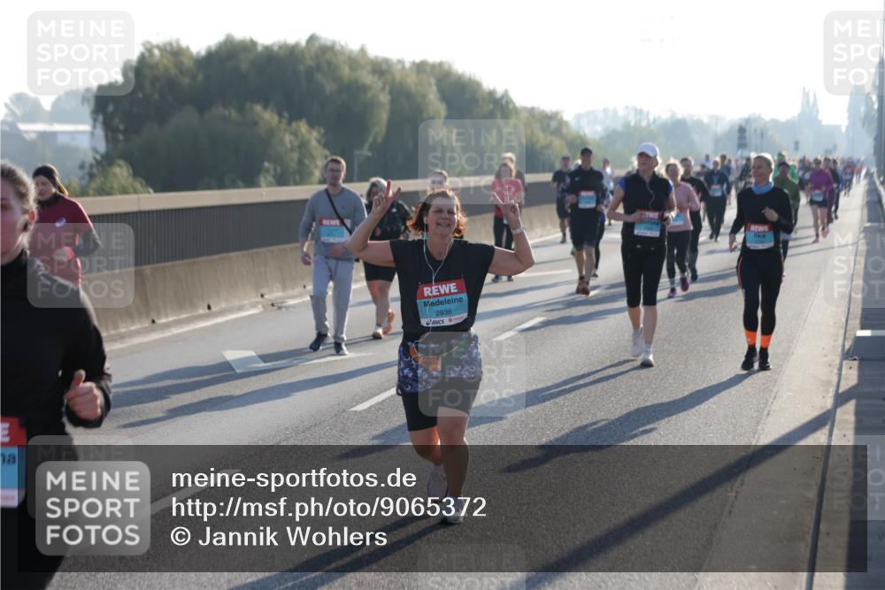 03.10.2025 - Köhlbrandbrückenlauf Jannik Wohlers http://msf.ph/oto/9065372 03.10.2025 09:26:19 Position 3 2936 meine-sportfotos.de