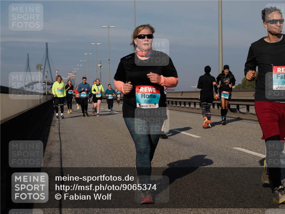 03.10.2025 - Köhlbrandbrückenlauf Fabian Wolf http://msf.ph/oto/9065374 03.10.2025 10:08:27 Position 3 2280, 34 meine-sportfotos.de