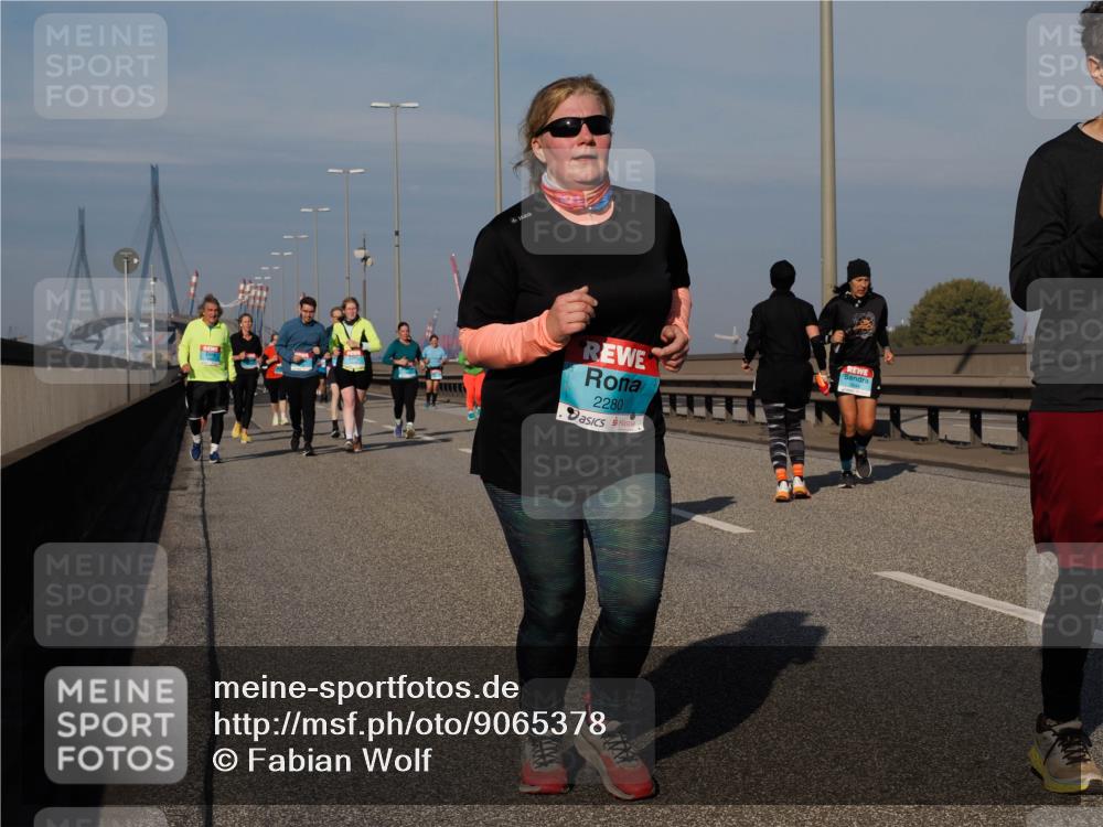03.10.2025 - Köhlbrandbrückenlauf Fabian Wolf http://msf.ph/oto/9065378 03.10.2025 10:08:27 Position 3 2280 meine-sportfotos.de