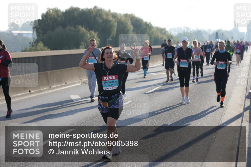 03.10.2025 - Köhlbrandbrückenlauf Jannik Wohlers http://msf.ph/oto/9065398 03.10.2025 09:26:20 Position 3 2936 meine-sportfotos.de