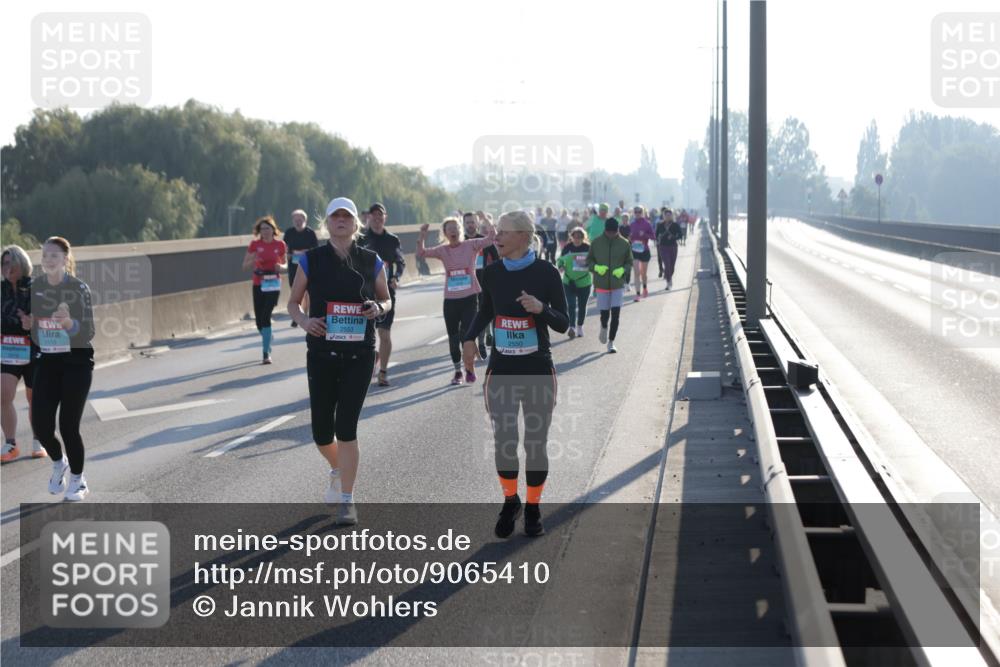 03.10.2025 - Köhlbrandbrückenlauf Jannik Wohlers http://msf.ph/oto/9065410 03.10.2025 09:26:22 Position 3 2553, 2550 meine-sportfotos.de