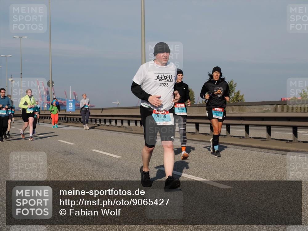03.10.2025 - Köhlbrandbrückenlauf Fabian Wolf http://msf.ph/oto/9065427 03.10.2025 10:08:29 Position 3 16, 2023, 2693, 1935 meine-sportfotos.de