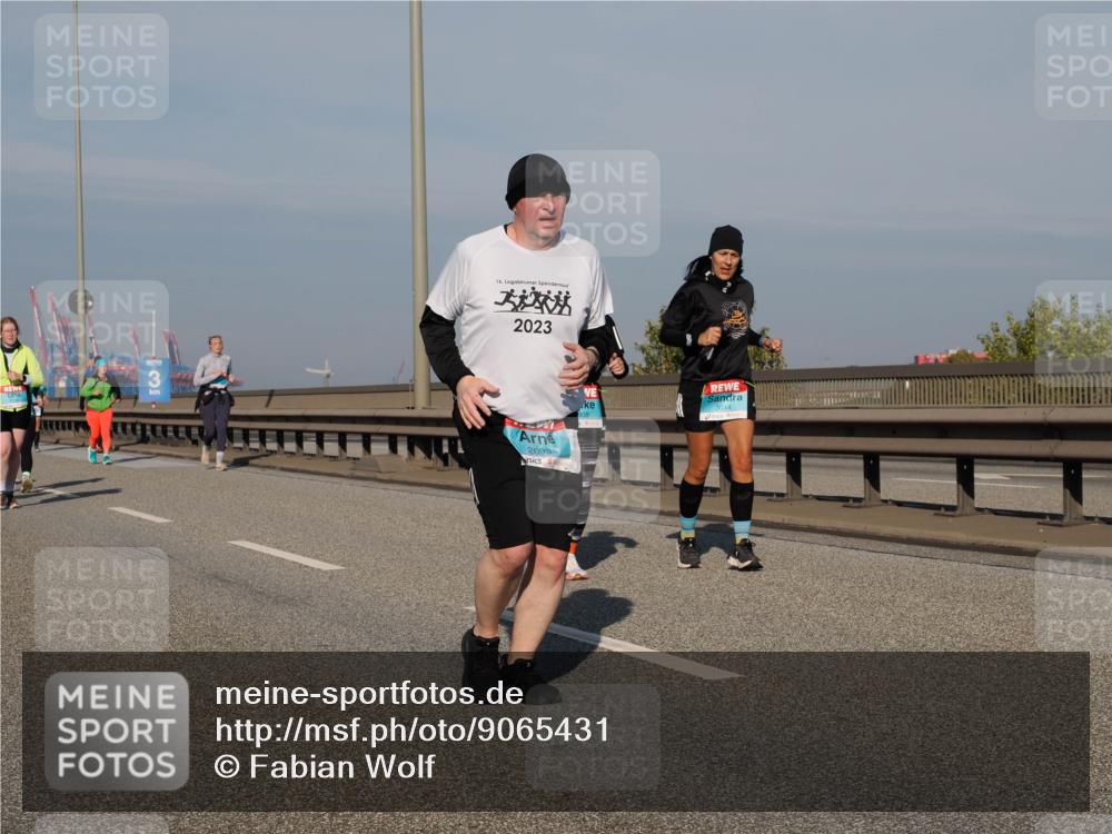 03.10.2025 - Köhlbrandbrückenlauf Fabian Wolf http://msf.ph/oto/9065431 03.10.2025 10:08:29 Position 3 3, 16, 2023, 2693 meine-sportfotos.de