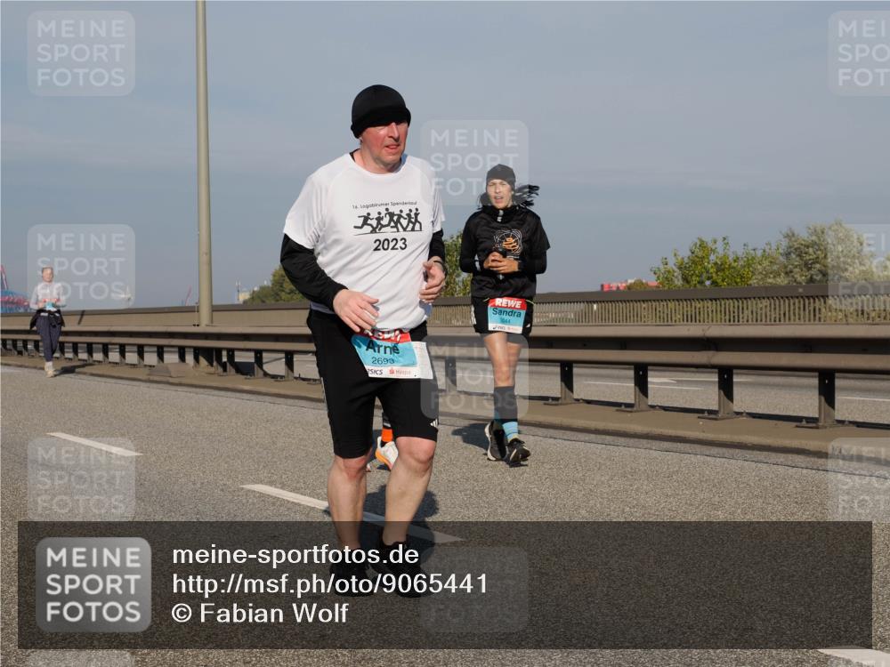 03.10.2025 - Köhlbrandbrückenlauf Fabian Wolf http://msf.ph/oto/9065441 03.10.2025 10:08:30 Position 3 16, 2023, 2693, 3044 meine-sportfotos.de