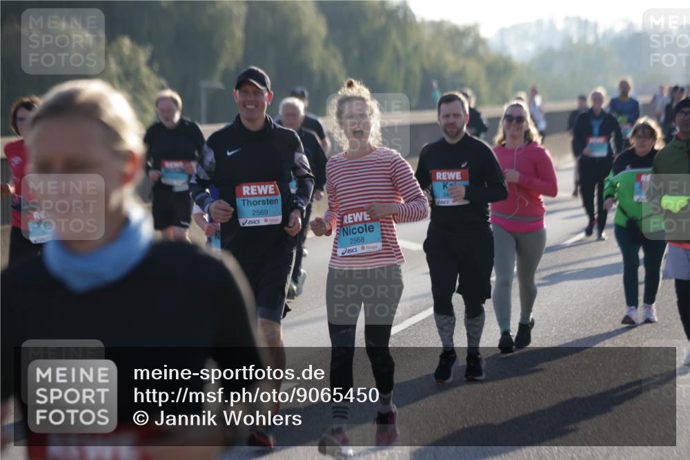 03.10.2025 - Köhlbrandbrückenlauf Jannik Wohlers http://msf.ph/oto/9065450 03.10.2025 09:26:25 Position 3 2569, 2568, 34 meine-sportfotos.de