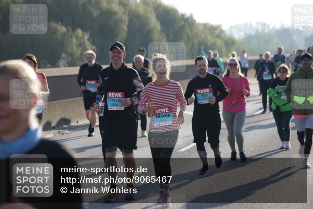 03.10.2025 - Köhlbrandbrückenlauf Jannik Wohlers http://msf.ph/oto/9065467 03.10.2025 09:26:25 Position 3 2569, 2568, 3475 meine-sportfotos.de
