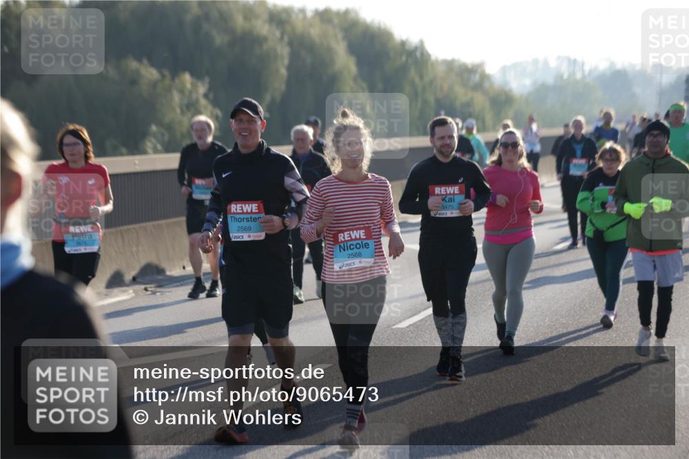 03.10.2025 - Köhlbrandbrückenlauf Jannik Wohlers http://msf.ph/oto/9065473 03.10.2025 09:26:25 Position 3 2569, 2568, 3475 meine-sportfotos.de