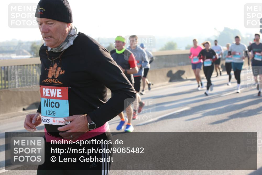 03.10.2025 - Köhlbrandbrückenlauf Lena Gebhardt http://msf.ph/oto/9065482 03.10.2025 09:22:35 Position 1 1329 meine-sportfotos.de