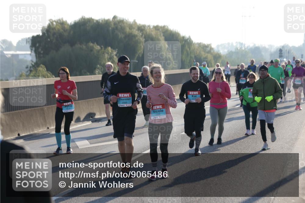 03.10.2025 - Köhlbrandbrückenlauf Jannik Wohlers http://msf.ph/oto/9065486 03.10.2025 09:26:26 Position 3 2569, 2568, 3475 meine-sportfotos.de