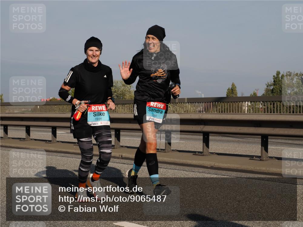 03.10.2025 - Köhlbrandbrückenlauf Fabian Wolf http://msf.ph/oto/9065487 03.10.2025 10:08:32 Position 3 1935, 3044 meine-sportfotos.de