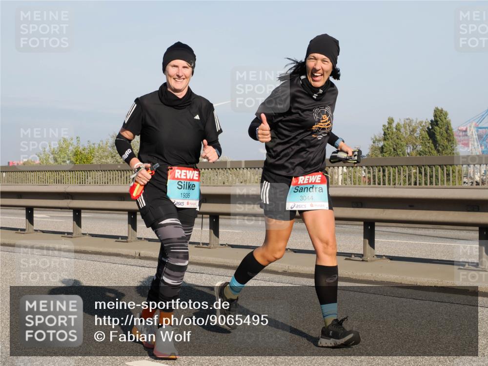 03.10.2025 - Köhlbrandbrückenlauf Fabian Wolf http://msf.ph/oto/9065495 03.10.2025 10:08:32 Position 3 1935, 3044 meine-sportfotos.de