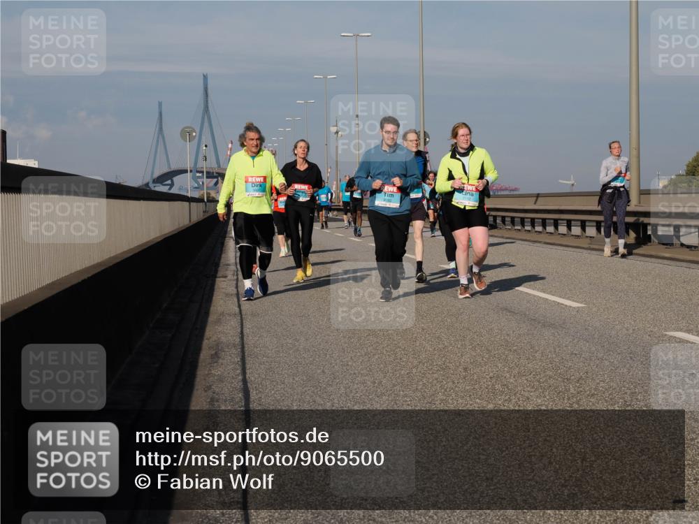 03.10.2025 - Köhlbrandbrückenlauf Fabian Wolf http://msf.ph/oto/9065500 03.10.2025 10:08:33 Position 3  meine-sportfotos.de
