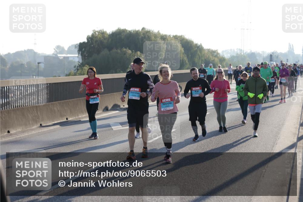 03.10.2025 - Köhlbrandbrückenlauf Jannik Wohlers http://msf.ph/oto/9065503 03.10.2025 09:26:26 Position 3 2569, 2568, 3475 meine-sportfotos.de