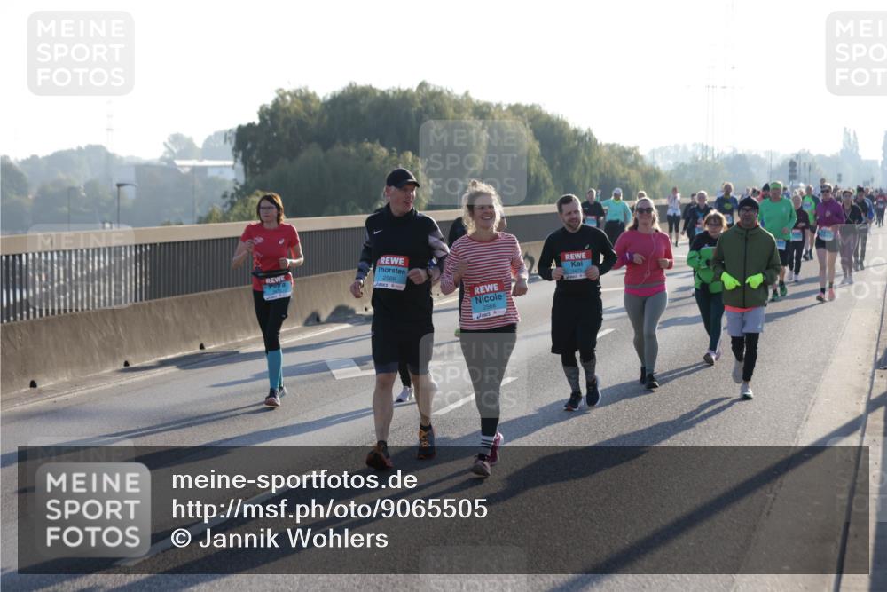 03.10.2025 - Köhlbrandbrückenlauf Jannik Wohlers http://msf.ph/oto/9065505 03.10.2025 09:26:26 Position 3 2569, 2568 meine-sportfotos.de