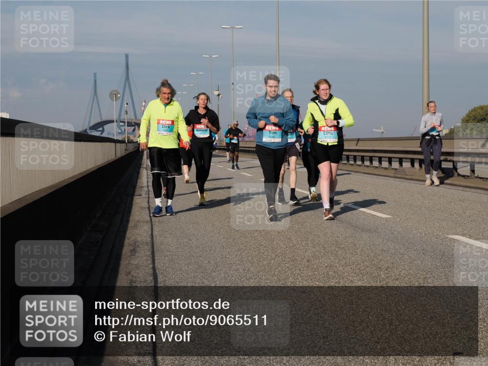 03.10.2025 - Köhlbrandbrückenlauf Fabian Wolf http://msf.ph/oto/9065511 03.10.2025 10:08:34 Position 3 2092, 2112 meine-sportfotos.de