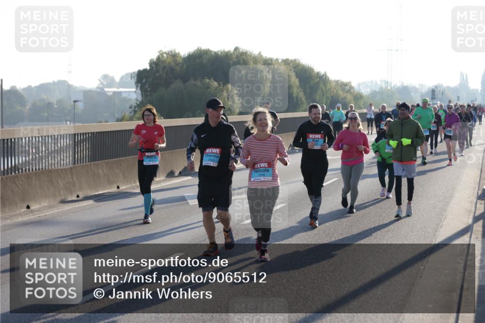 03.10.2025 - Köhlbrandbrückenlauf Jannik Wohlers http://msf.ph/oto/9065512 03.10.2025 09:26:26 Position 3 2569, 2568 meine-sportfotos.de