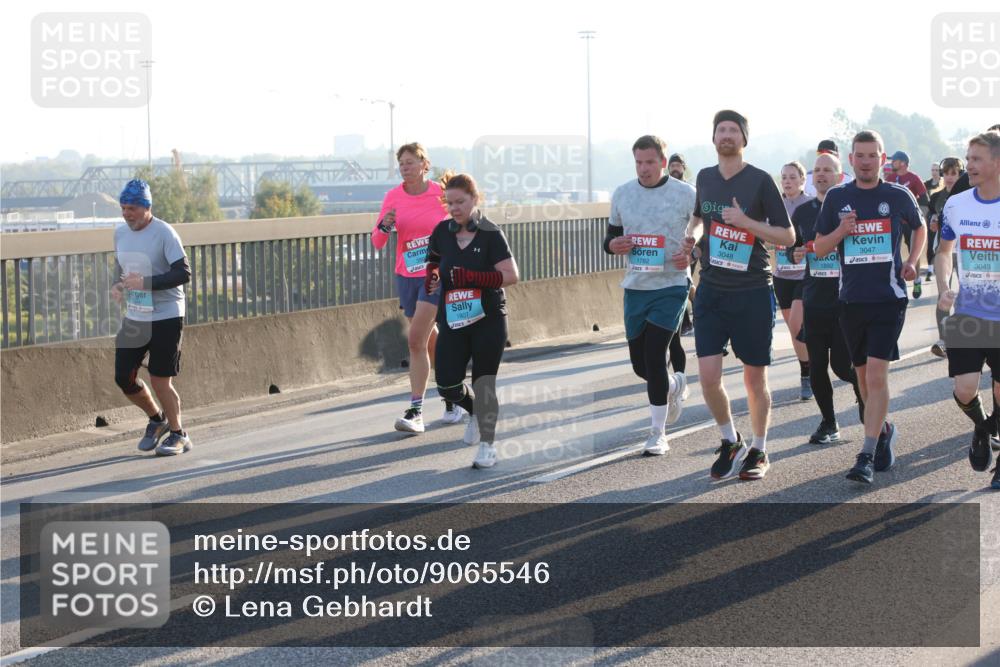 03.10.2025 - Köhlbrandbrückenlauf Lena Gebhardt http://msf.ph/oto/9065546 03.10.2025 09:22:37 Position 1 1807, 1782, 3048, 1892, 3047, 3049 meine-sportfotos.de