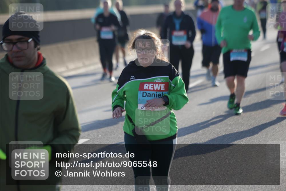 03.10.2025 - Köhlbrandbrückenlauf Jannik Wohlers http://msf.ph/oto/9065548 03.10.2025 09:26:30 Position 3  meine-sportfotos.de
