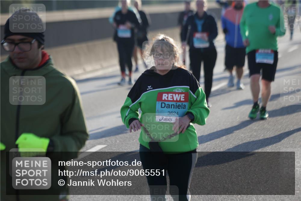03.10.2025 - Köhlbrandbrückenlauf Jannik Wohlers http://msf.ph/oto/9065551 03.10.2025 09:26:30 Position 3 3624 meine-sportfotos.de