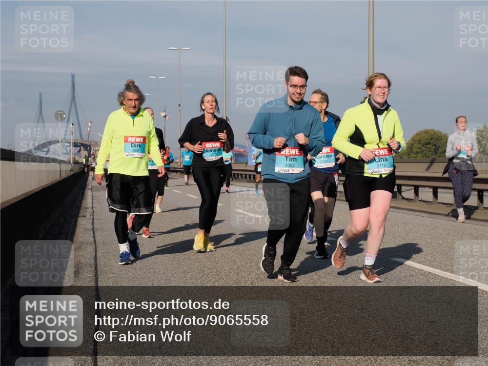 03.10.2025 - Köhlbrandbrückenlauf Fabian Wolf http://msf.ph/oto/9065558 03.10.2025 10:08:36 Position 3 3607, 3670, 2092, 2259, 2112 meine-sportfotos.de