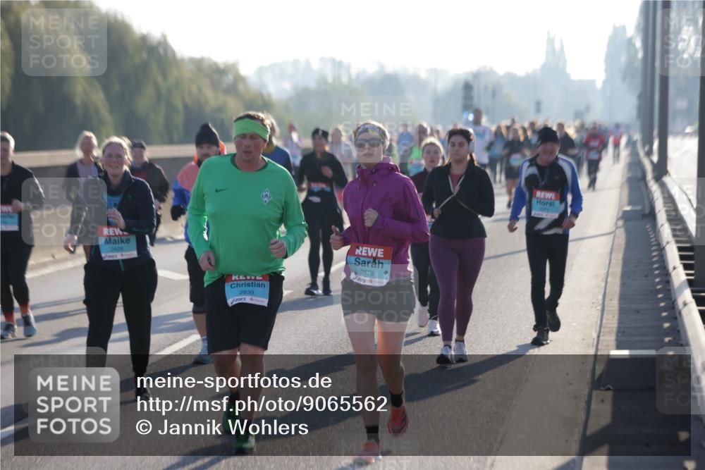 03.10.2025 - Köhlbrandbrückenlauf Jannik Wohlers http://msf.ph/oto/9065562 03.10.2025 09:26:32 Position 3 2428, 2839, 2479, 2971 meine-sportfotos.de