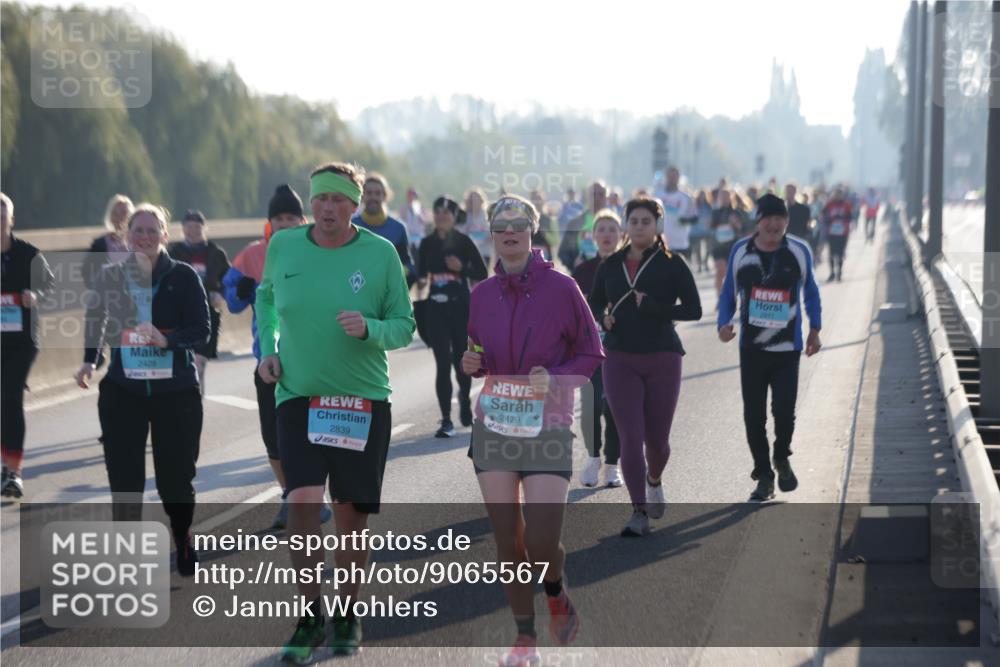 03.10.2025 - Köhlbrandbrückenlauf Jannik Wohlers http://msf.ph/oto/9065567 03.10.2025 09:26:33 Position 3 2428, 2839, 2479 meine-sportfotos.de
