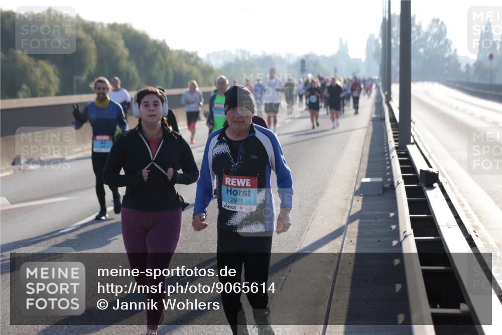 03.10.2025 - Köhlbrandbrückenlauf Jannik Wohlers http://msf.ph/oto/9065614 03.10.2025 09:26:38 Position 3 2971 meine-sportfotos.de