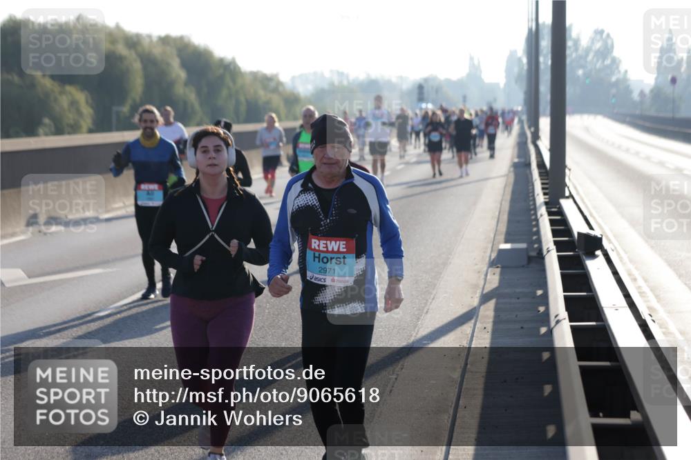 03.10.2025 - Köhlbrandbrückenlauf Jannik Wohlers http://msf.ph/oto/9065618 03.10.2025 09:26:38 Position 3 2971 meine-sportfotos.de