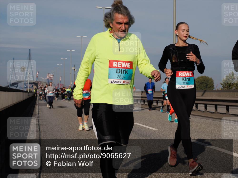 03.10.2025 - Köhlbrandbrückenlauf Fabian Wolf http://msf.ph/oto/9065627 03.10.2025 10:08:39 Position 3 3607, 2216 meine-sportfotos.de