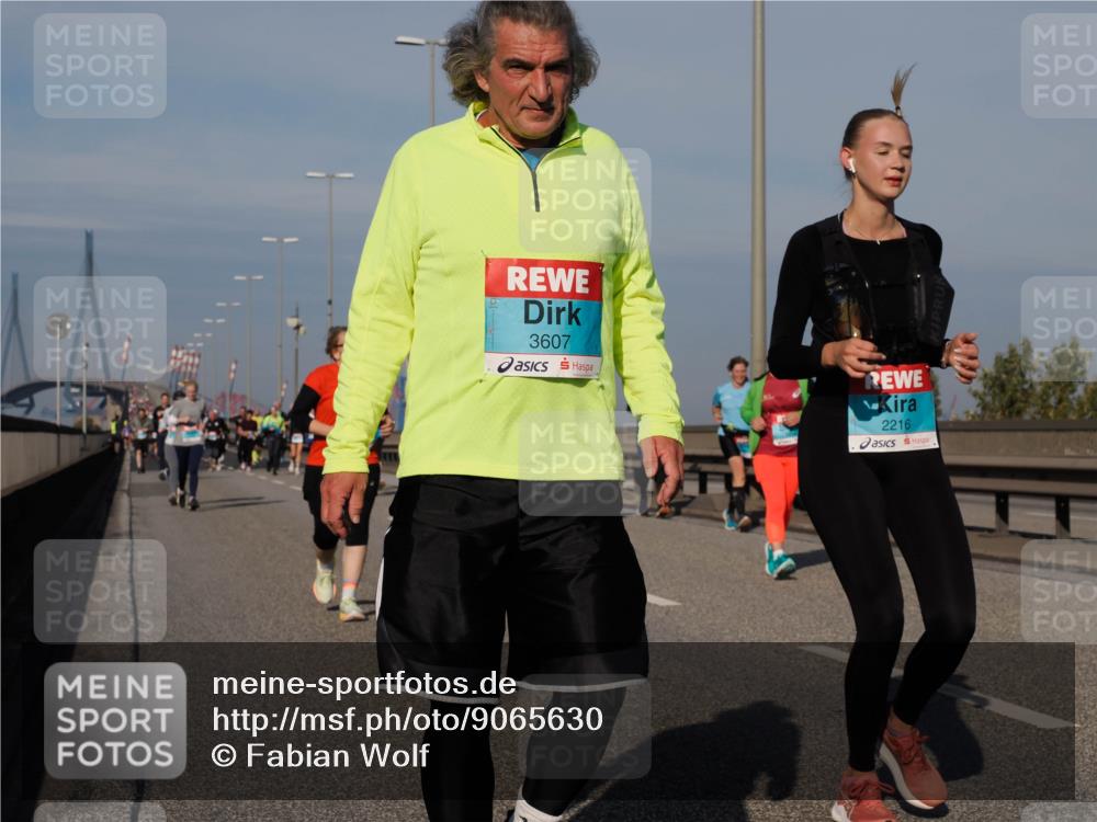 03.10.2025 - Köhlbrandbrückenlauf Fabian Wolf http://msf.ph/oto/9065630 03.10.2025 10:08:39 Position 3 3607, 2216 meine-sportfotos.de