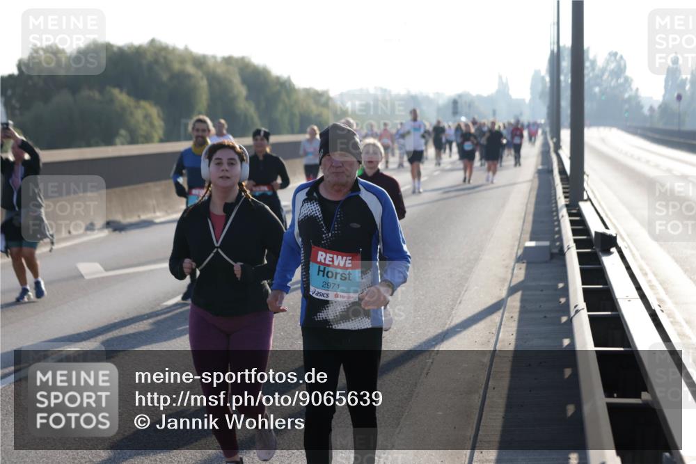 03.10.2025 - Köhlbrandbrückenlauf Jannik Wohlers http://msf.ph/oto/9065639 03.10.2025 09:26:38 Position 3 2971 meine-sportfotos.de