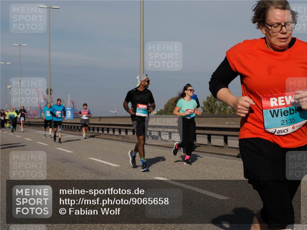 03.10.2025 - Köhlbrandbrückenlauf Fabian Wolf http://msf.ph/oto/9065658 03.10.2025 10:08:43 Position 3 3, 2676, 2135 meine-sportfotos.de