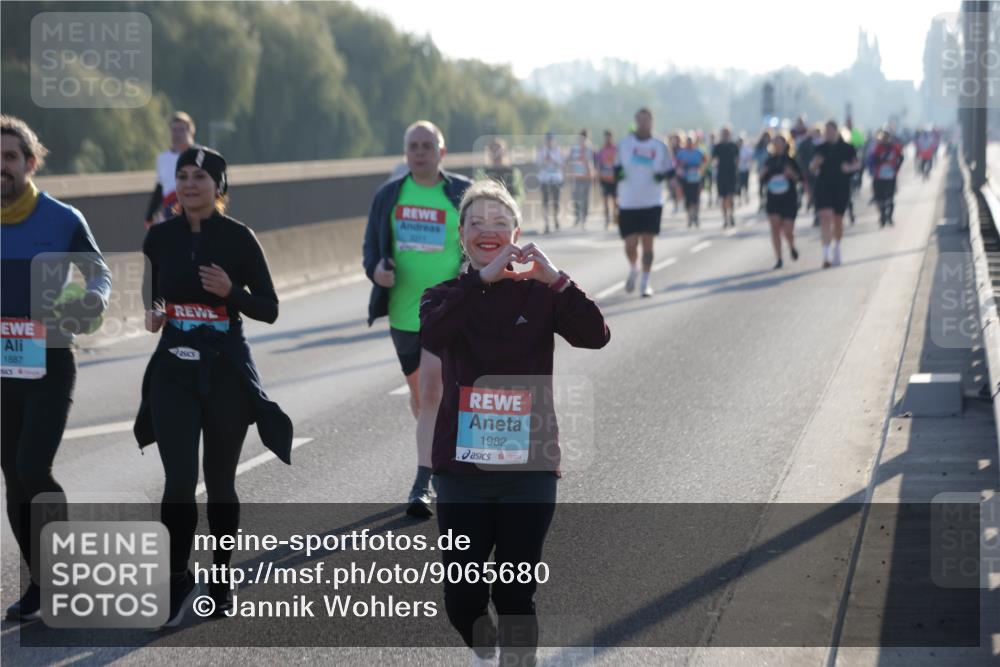 03.10.2025 - Köhlbrandbrückenlauf Jannik Wohlers http://msf.ph/oto/9065680 03.10.2025 09:26:40 Position 3 1887, 1982 meine-sportfotos.de