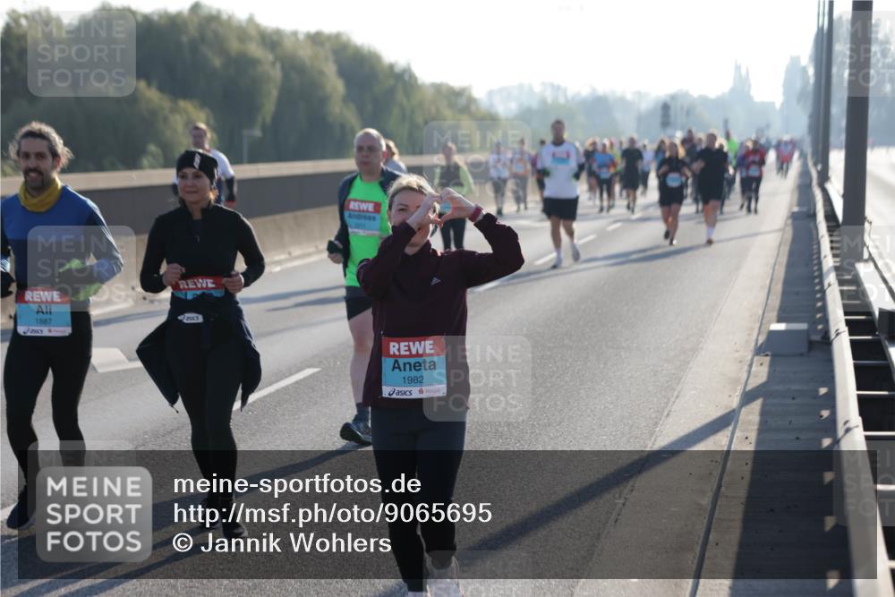 03.10.2025 - Köhlbrandbrückenlauf Jannik Wohlers http://msf.ph/oto/9065695 03.10.2025 09:26:41 Position 3 1887, 1982 meine-sportfotos.de