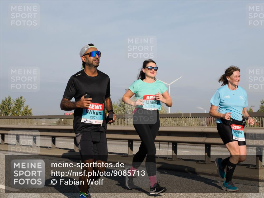 03.10.2025 - Köhlbrandbrückenlauf Fabian Wolf http://msf.ph/oto/9065713 03.10.2025 10:08:46 Position 3 2676, 2681, 960 meine-sportfotos.de