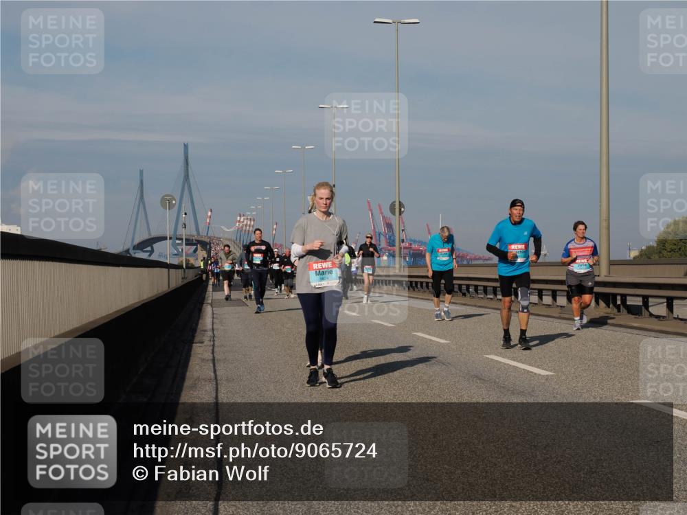 03.10.2025 - Köhlbrandbrückenlauf Fabian Wolf http://msf.ph/oto/9065724 03.10.2025 10:08:47 Position 3 1824 meine-sportfotos.de