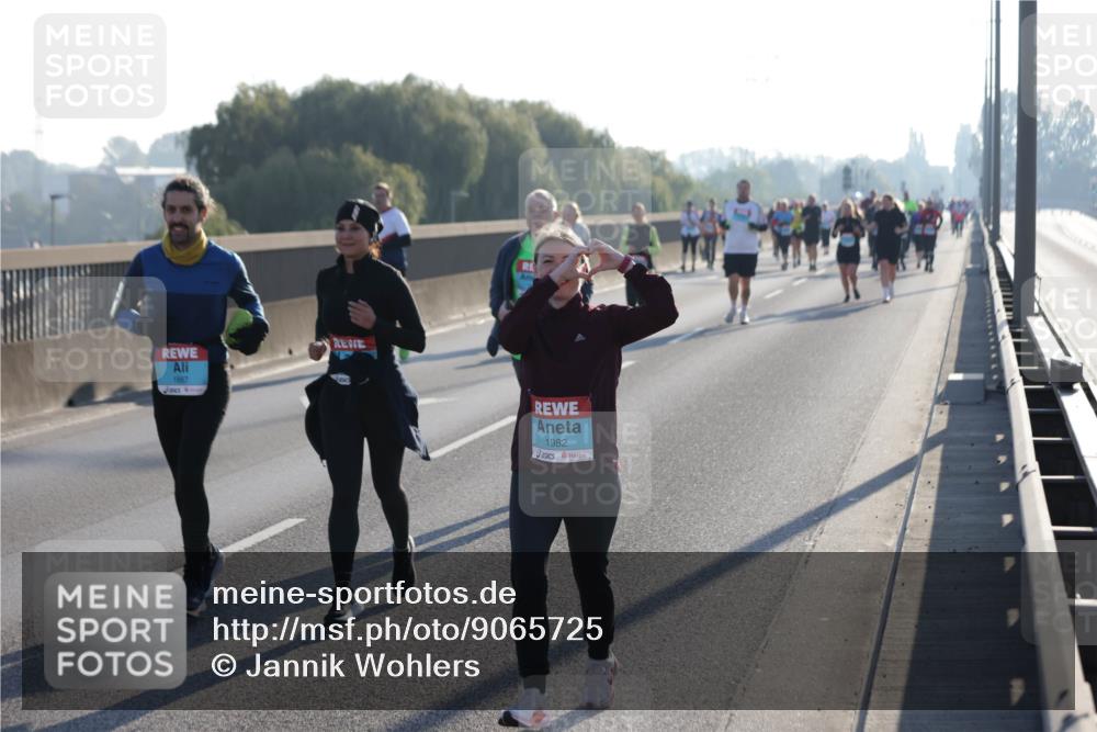 03.10.2025 - Köhlbrandbrückenlauf Jannik Wohlers http://msf.ph/oto/9065725 03.10.2025 09:26:41 Position 3 1887, 1982 meine-sportfotos.de