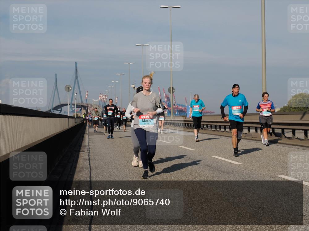 03.10.2025 - Köhlbrandbrückenlauf Fabian Wolf http://msf.ph/oto/9065740 03.10.2025 10:08:48 Position 3 1824 meine-sportfotos.de