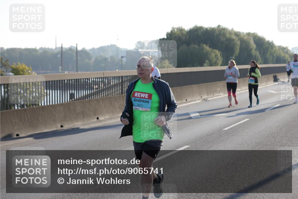 03.10.2025 - Köhlbrandbrückenlauf Jannik Wohlers http://msf.ph/oto/9065741 03.10.2025 09:26:44 Position 3 3311 meine-sportfotos.de