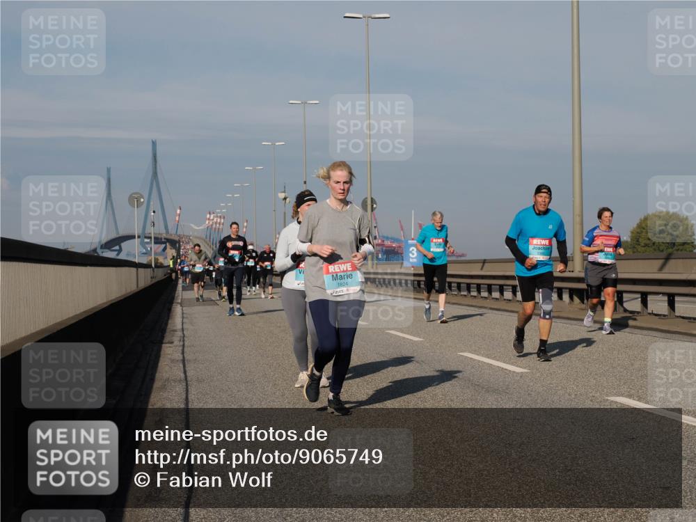 03.10.2025 - Köhlbrandbrückenlauf Fabian Wolf http://msf.ph/oto/9065749 03.10.2025 10:08:48 Position 3 1824, 3 meine-sportfotos.de