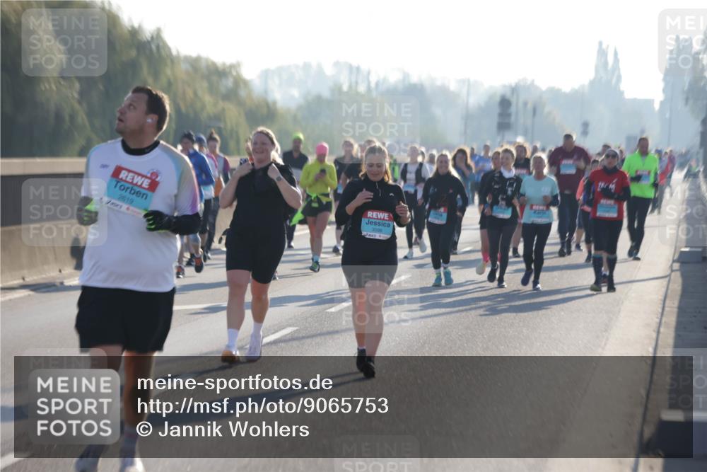 03.10.2025 - Köhlbrandbrückenlauf Jannik Wohlers http://msf.ph/oto/9065753 03.10.2025 09:26:47 Position 3 2619, 3098 meine-sportfotos.de